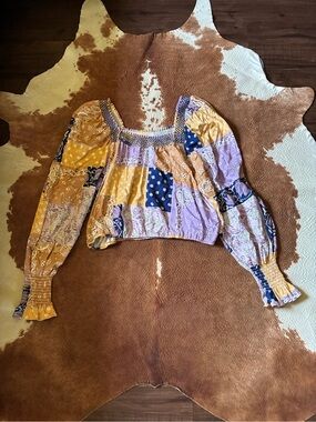 Wrangler Retro semi cropped top 
size large 
100% rayon